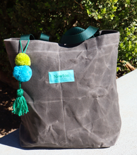 waxed canvas basic tote