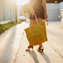 waxed canvas zip tote