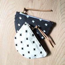 texas print small moon pouch